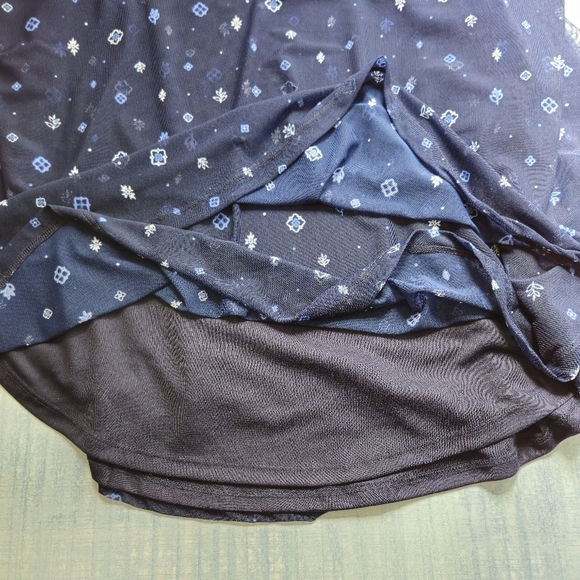 Love & Legend Top 3X Plus Size Blue Sleeveless Adjustable Straps Layered Fabric - Picture 5 of 9